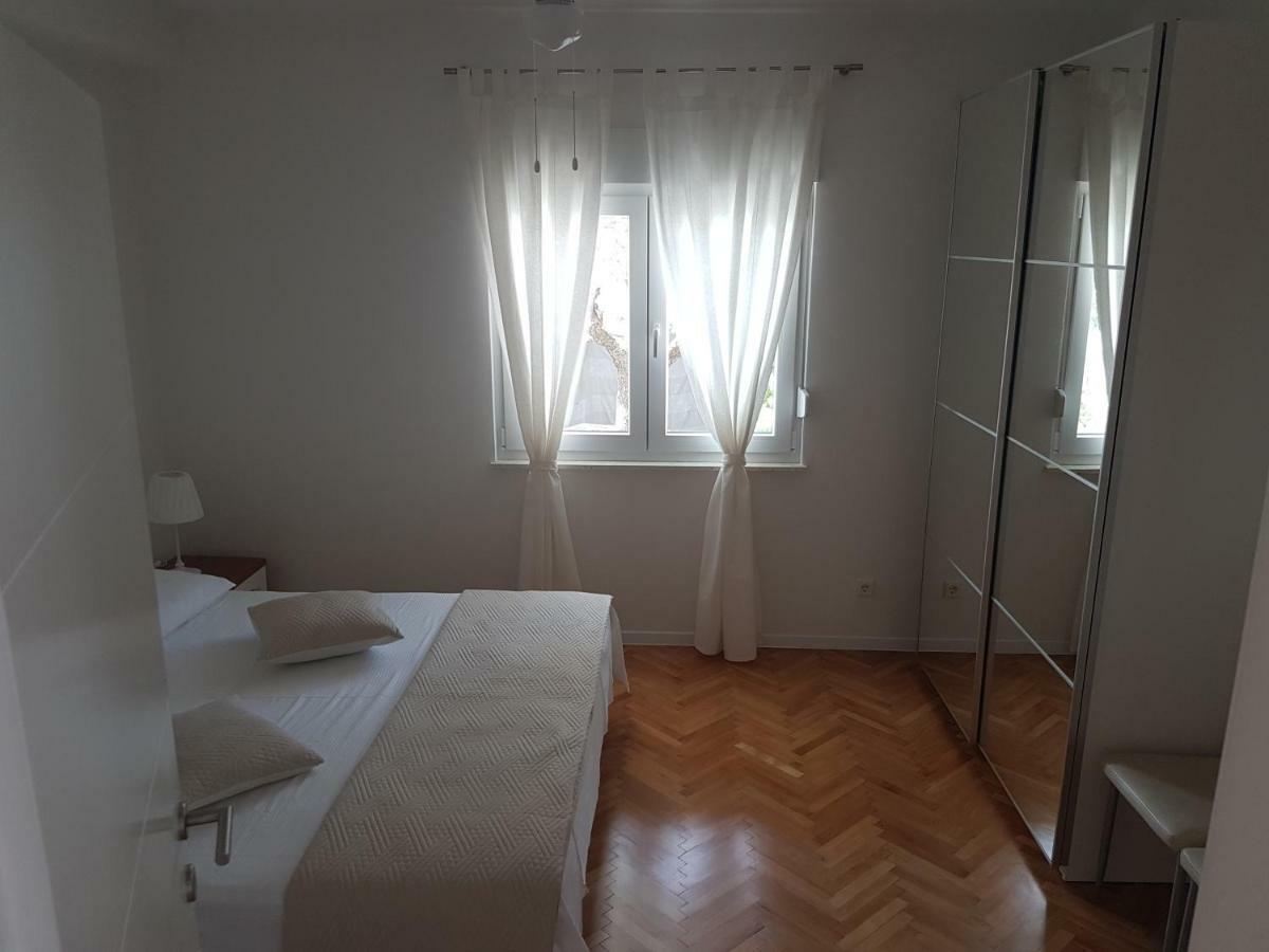 Sea View Apartment With A Huge Terrace Pisak Extérieur photo